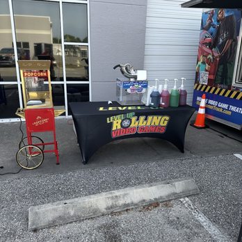 Level Up Rolling Video Games - Popcorn and Snow Cone machine rentals - Game Truck Rental Near Me - Lakewood Ranch, Florida Level Up Rolling Video Games - Popcorn and Snow Cone machine rentals - Game Truck Rental Near Me - Lakewood Ranch, Florida
