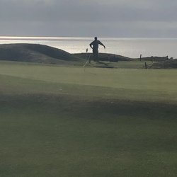 Tralee Golf Club Bar & Restaurant - Statue