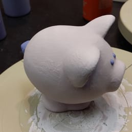 Pink pig.. purple tail.. Pink pig.. purple tail..