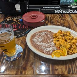 The New Local - Huevoes con chorizo!