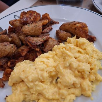 Bluebird - Oeufs Aux Truffles (Black Truffle Scrambled Eggs with crispy potatoes) - French Near Me - Chapel Hill, North Carolina