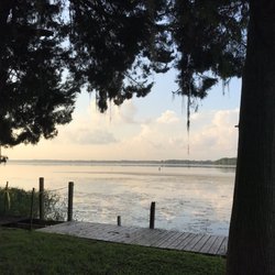 Buddy's Lakeside Park - Beautiful views on the lake