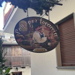 Pan per Focaccia - Restaurant sign (down an alley)