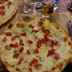 Pizzeria Al Porto di Arco - Pizze immense..