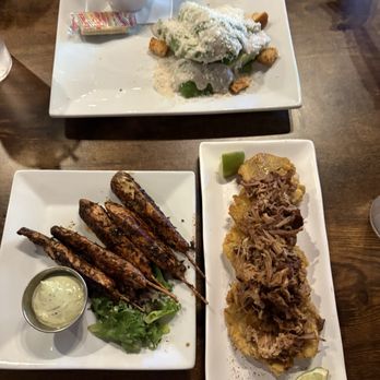 Hemingway's Tavern - New American Near Me - Melbourne, Florida