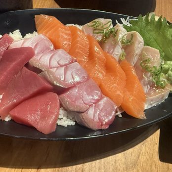 Tom San Ramen - Chirashi Sashimi Combo - Ramen Near Me - Daly City, California Tom San Ramen - Chirashi Sashimi Combo - Ramen Near Me - Daly City, California