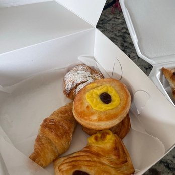 Aconcagua - A bunch of delicious pastries - Coffee & Tea Near Me - Layton, Utah Aconcagua - A bunch of delicious pastries - Coffee & Tea Near Me - Layton, Utah