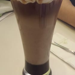 a La Creme Bistro & Cakeshop - Iced coffee