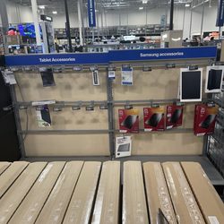 Best Buy Jersey City - Inside