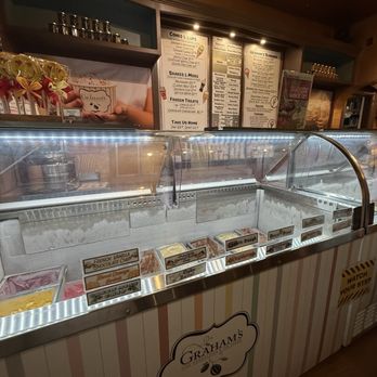 Graham's Chocolate - Candy Stores Near Me - Geneva, Illinois Graham's Chocolate - Candy Stores Near Me - Geneva, Illinois