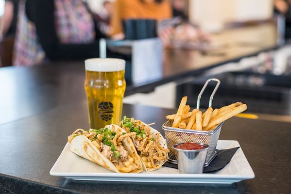 Muck & Fuss Craft Beer and Burgers by null