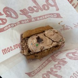 Ice cream sandwich