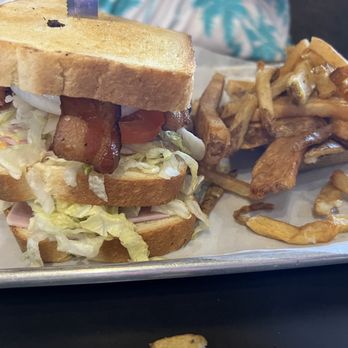 1720 Burger Bar - Club sandwich with only ham (they didn't have Turkey) - Burgers Near Me - Florence, South Carolina 1720 Burger Bar - Club sandwich with only ham (they didn't have Turkey) - Burgers Near Me - Florence, South Carolina