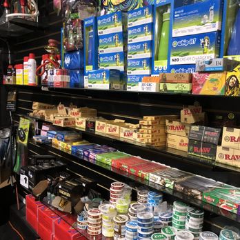 OLD CITY SMOKE SHOP - Updated May 2026 - 11 Photos - 136 Chestnut St,  Philadelphia, Pennsylvania - Vape Shops - Phone Number - Yelp