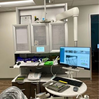 Sonterra Dental - Open-Concept Exam area; Tech station - Cosmetic Dentists Near Me - San Antonio, Texas Sonterra Dental - Open-Concept Exam area; Tech station - Cosmetic Dentists Near Me - San Antonio, Texas