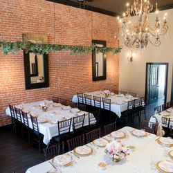 Pinocchios Banquet - Pinocchios vintage room
