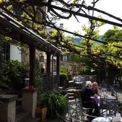 Haus Lipmann  Alte Mosel Weinstuben - Weinberankte Terrasse mit Moselblick
