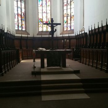 Evangelische Kirche - Altar und Fenster - Churches Near Me - Calw, BW