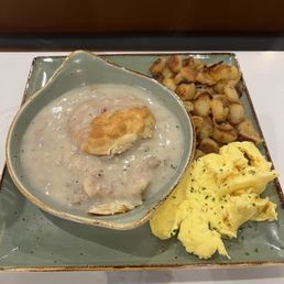 Biscuits gravy