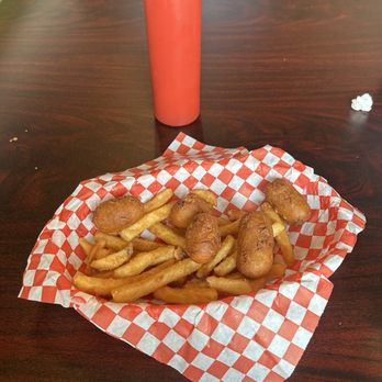 Billie On Gourmet Burger & Fish Chips - Mini Corn Dogs with Fries - Burgers Near Me - Everett, Washington Billie On Gourmet Burger & Fish Chips - Mini Corn Dogs with Fries - Burgers Near Me - Everett, Washington