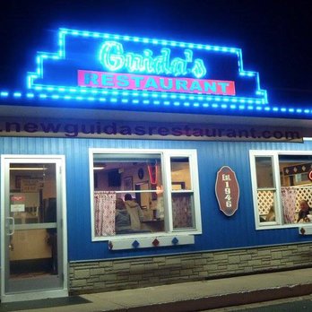 New Guida's Restaurant - NEW GUIDA'S ! facebook.com/TheDawgTour - Hot Dogs Near Me - Middlefield, Connecticut