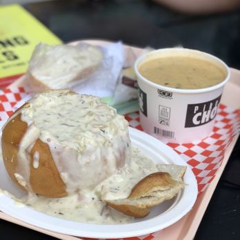 Pike Place Chowder - New England Clam Chowder Crab & Oyster Chowder - Seafood Near Me - Seattle, Washington