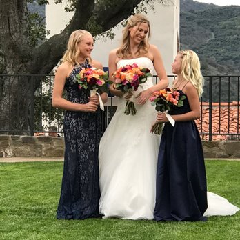 Forage Ojai - Bouquets by Digs Floral and Botanical Designs - Florists Near Me - Ojai, California Forage Ojai - Bouquets by Digs Floral and Botanical Designs - Florists Near Me - Ojai, California