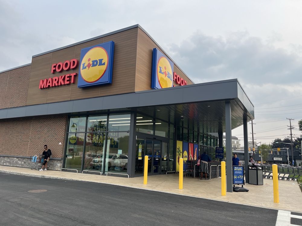Lidl - shows storefront, outside - Bakeries Near Me - Hackensack, New Jersey Lidl - shows storefront, outside - Bakeries Near Me - Hackensack, New Jersey