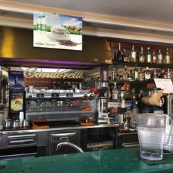 Condorelli / Salvatore - Il banco del bar...