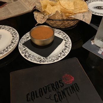 Calaveras Cantina - Very generous gratis chips & salsa!  Soooo good. - Bars Near Me - Boca Raton, Florida