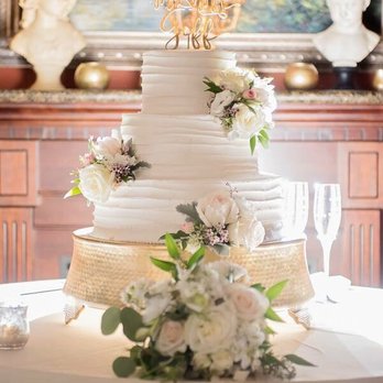 The Gallery Venue  - The Gallery at Tomas. Cake by Swiss Confectionary. - Venues & Event Spaces Near Me - New Orleans, Louisiana