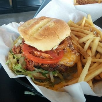 Buffalo Wild Wings - Big daddy jack - Sports Bars Near Me - Hampton, Virginia