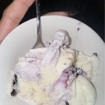 Clancy's Ice Cream Parlour - Chocolate chip ice cream and raspberry cheesecake ice cream - Ice Cream & Frozen Yogurt Near Me - San Leandro, California