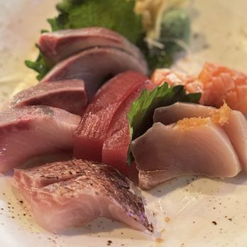 Moon Tree Sushi And Tapas - Sashimi Sampler: Sake, Kampachi, Hamachi, Ahi, Sea Breem, Aji - Sushi Bars Near Me - Seattle, Washington Moon Tree Sushi And Tapas - Sashimi Sampler: Sake, Kampachi, Hamachi, Ahi, Sea Breem, Aji - Sushi Bars Near Me - Seattle, Washington