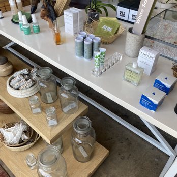 Hey Koneko - Health and beauty - Used, Vintage & Consignment Near Me - Dallas, Texas