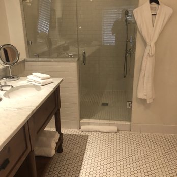 The Hermosa Inn - Shower - Hotels Near Me - Paradise Valley, Arizona The Hermosa Inn - Shower - Hotels Near Me - Paradise Valley, Arizona