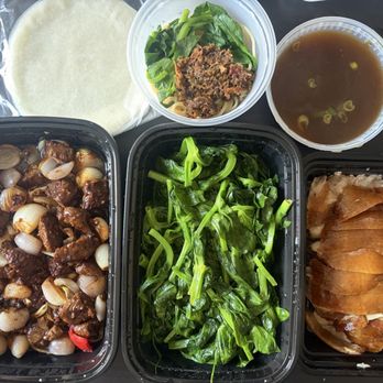 Meizhou Dongpo - Roast Duck 东坡烤鸭套餐 (半只) Stir-Fried Pea Sprouts (清炒豌豆尖) Sauteed Diced Beef Filet with Black Pepper (黑椒菲力牛肉) Dan Dan Noodles (担担面) - Szechuan Near Me - Irvine, California Meizhou Dongpo - Roast Duck 东坡烤鸭套餐 (半只) Stir-Fried Pea Sprouts (清炒豌豆尖) Sauteed Diced Beef Filet with Black Pepper (黑椒菲力牛肉) Dan Dan Noodles (担担面) - Szechuan Near Me - Irvine, California