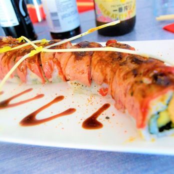 Le Kobé - Kobé roll au boeuf et foi gras. Kobé roll of beef and duckliver - Sushi Bars Near Me - Nice, 06