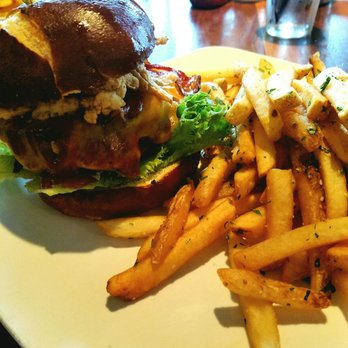Park Tavern - Bbq bacon burger. Soooo good. - New American Near Me - Chicago, Illinois Park Tavern - Bbq bacon burger. Soooo good. - New American Near Me - Chicago, Illinois