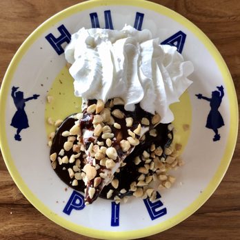 Duke's Malibu - Hula Pie. Perfect way to end a Hawaiian Style meal. - New American Near Me - Malibu, California