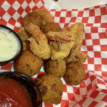 Red Claws Crab Shack - Fried shrimp platter tarter sauce and cocktail sauce. - Cajun/Creole Near Me - Dallas, Texas