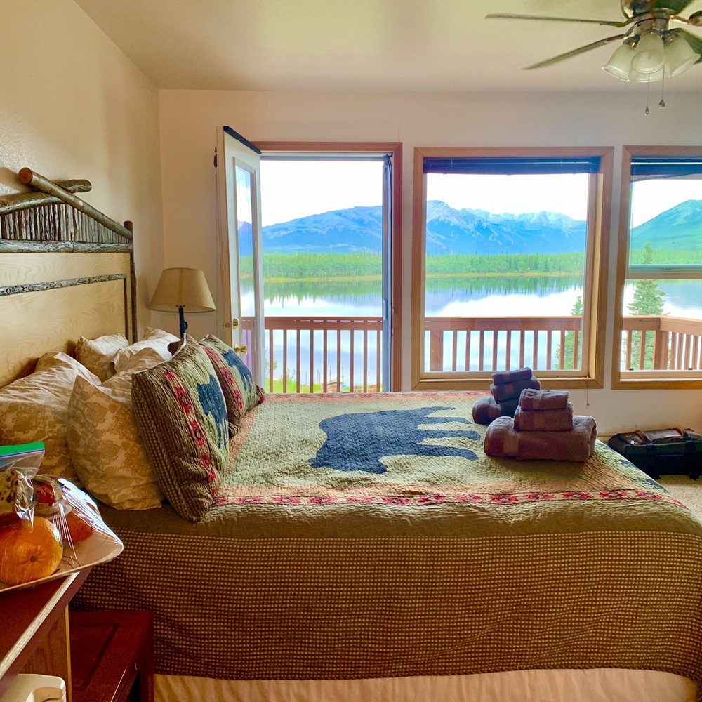 Beautiful! Staff was sweet & accommodating. We stayed in the Deck Room which was absolutely Perfect! Beautiful! Staff was sweet & accommodating. We stayed in the Deck Room which was absolutely Perfect!
