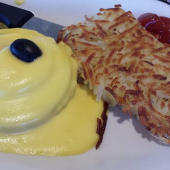 Anna Miller's - Eggs benediction w/lotsa hollandaise yum - Bakeries Near Me - Aiea, Hawaii