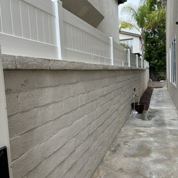 American Vinyl - Wall topper - Fences & Gates Near Me - Fountain Valley, California