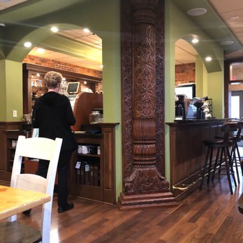 Charlotte's Coffee House - Front counter and barista bar - Coffee & Tea Near Me - Dubuque, Iowa