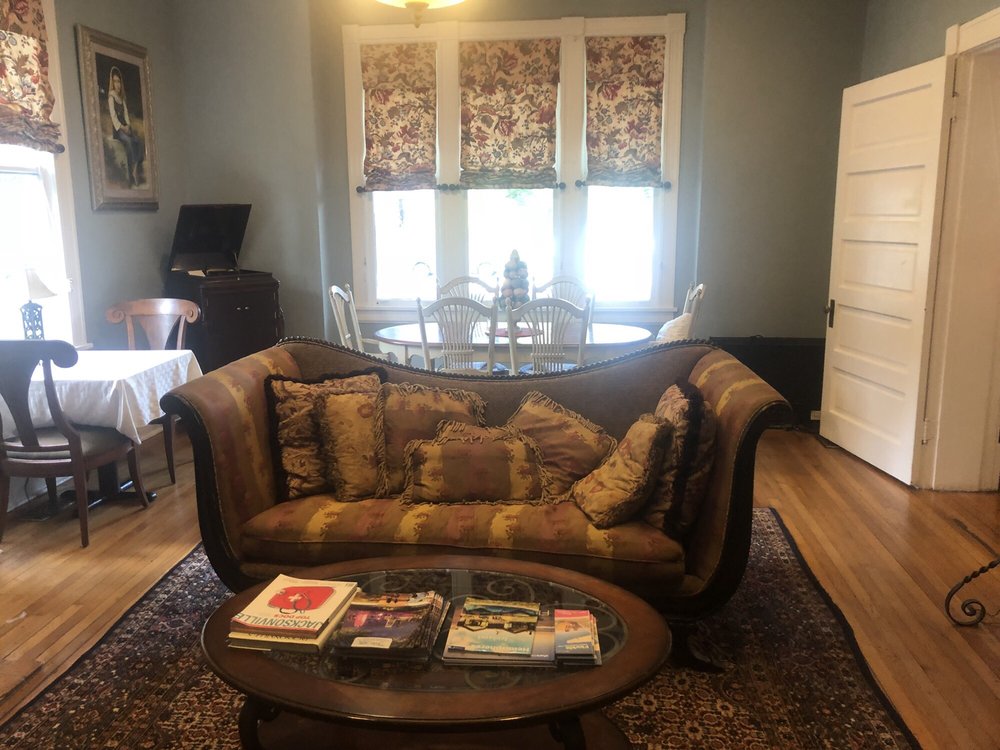 Riverdale Inn Home Facebook