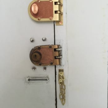 Sullivan Locksmith - New lock, old lock, new chain - Keys & Locksmiths Near Me - New York, New York