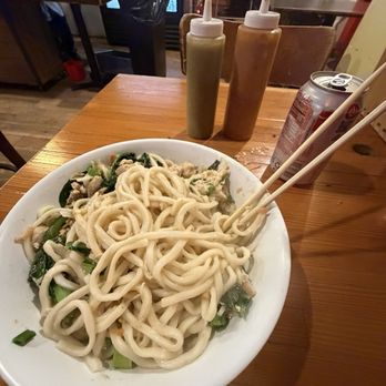 Lucky Rabbit Noodles - Garlic chicken noodles - Asian Fusion Near Me - Brooklyn, New York Lucky Rabbit Noodles - Garlic chicken noodles - Asian Fusion Near Me - Brooklyn, New York