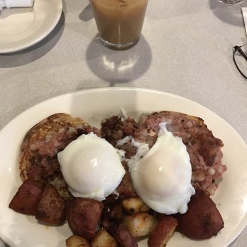 Stephen Anthony's Restaurant - Eggs Benedict - Breakfast & Brunch Near Me - Marlborough, Massachusetts Stephen Anthony's Restaurant - Eggs Benedict - Breakfast & Brunch Near Me - Marlborough, Massachusetts