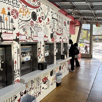 Yogurt World UCSD - Ice Cream & Frozen Yogurt Near Me - La Jolla, California